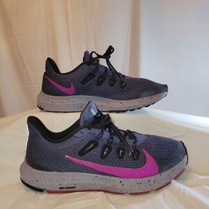 Nike Women's Purple and Pink Womens Quest 2 Tennis Shoes Size 8.5